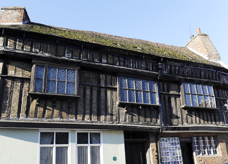 A daytime shot of King's Lynn Minster in the sunshine.