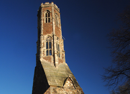 A daytime shot of King's Lynn Minster in the sunshine.