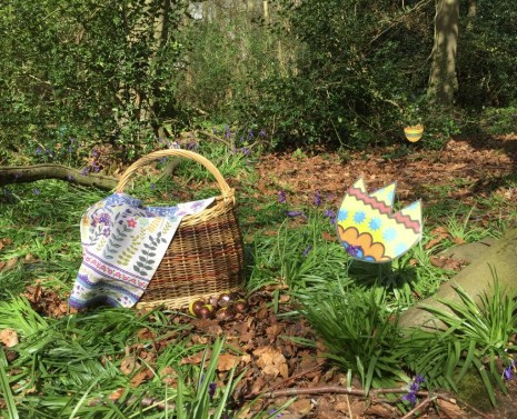 wicker basket with Easter egg